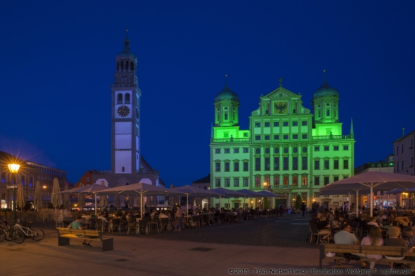 Wolfgang F. Lightmaster - Stadtillumination 30K Night Light Run Augsburg 2015 - Foto: Norbert Liesz