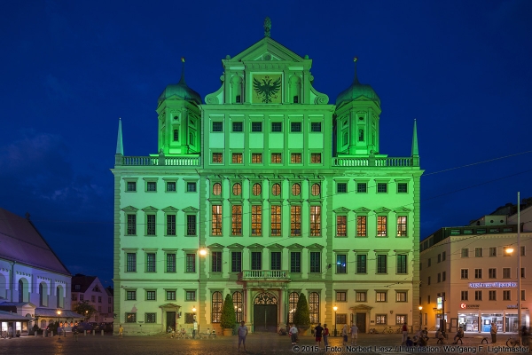 Wolfgang F. Lightmaster - Stadtillumination 30K Night Light Run Augsburg 2015 - Foto: Norbert Liesz