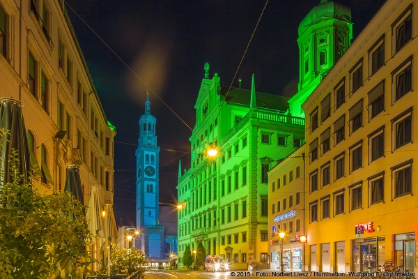 Wolfgang F. Lightmaster - Stadtillumination 30K Night Light Run Augsburg 2015 - Foto: Norbert Liesz