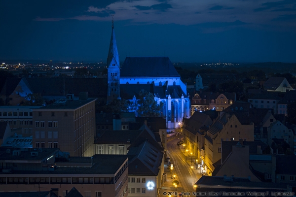 Wolfgang F. Lightmaster - Stadtillumination 30K Night Light Run Augsburg 2015 - Foto: Norbert Liesz