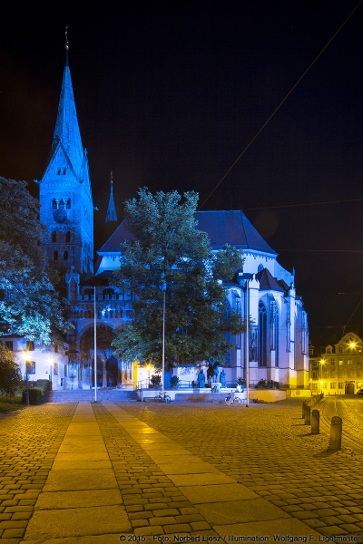 Wolfgang F. Lightmaster - Stadtillumination 30K Night Light Run Augsburg 2015 - Foto: Norbert Liesz